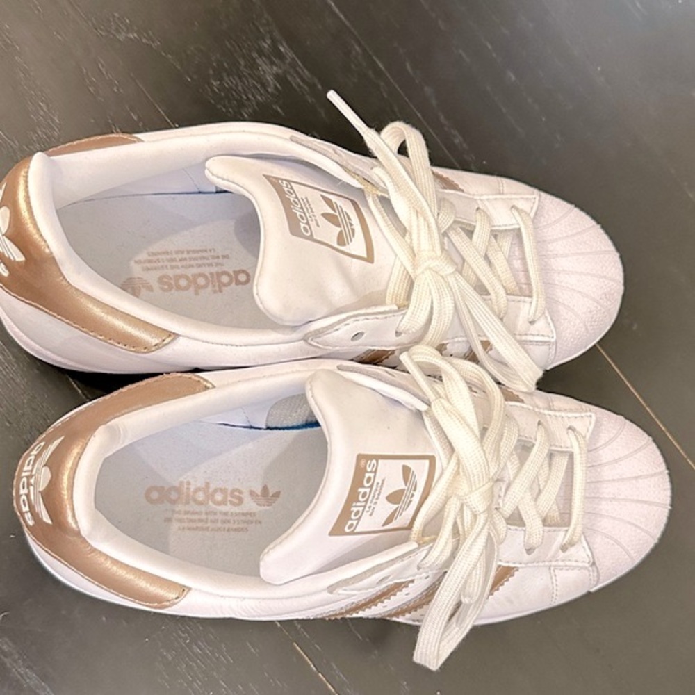 Adidas superstar shell toe white  gold stripes size 7 - Picture 9 of 10